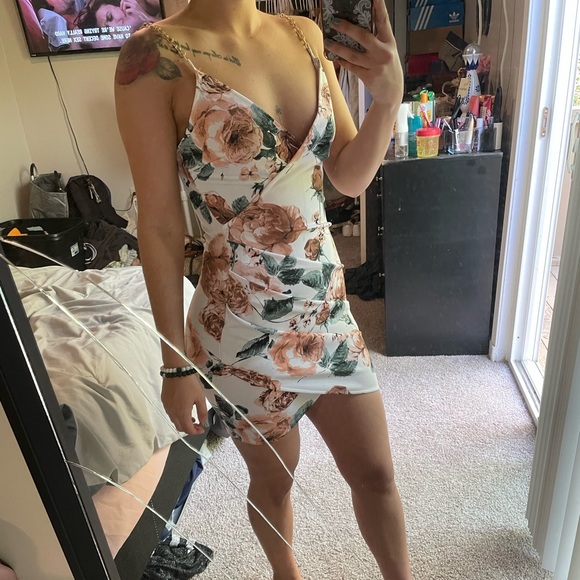 Flower Dress - Picture 2 of 3